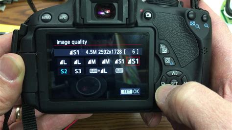the pictures i upload from my dslr are lower quality